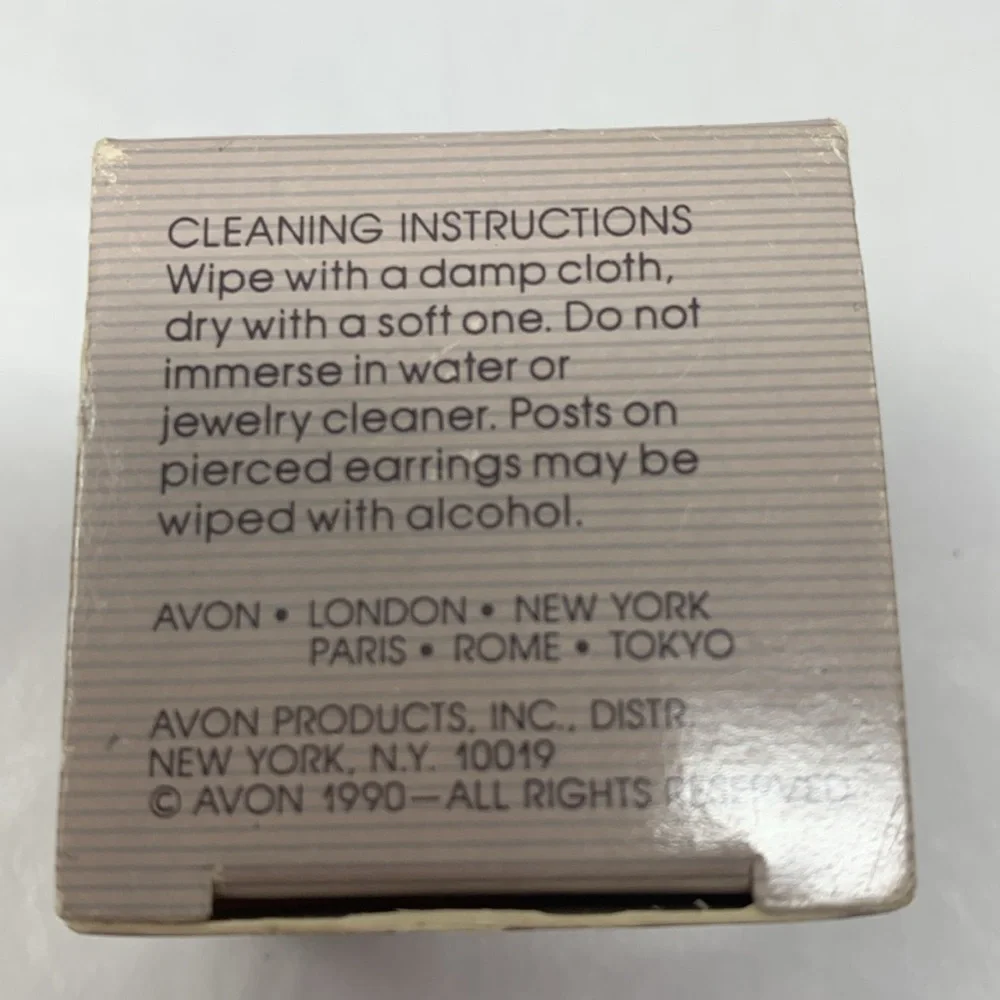Vintage Avon Gold Tone Mother of Pearl Rhinestone Clip On Earrings Bridal